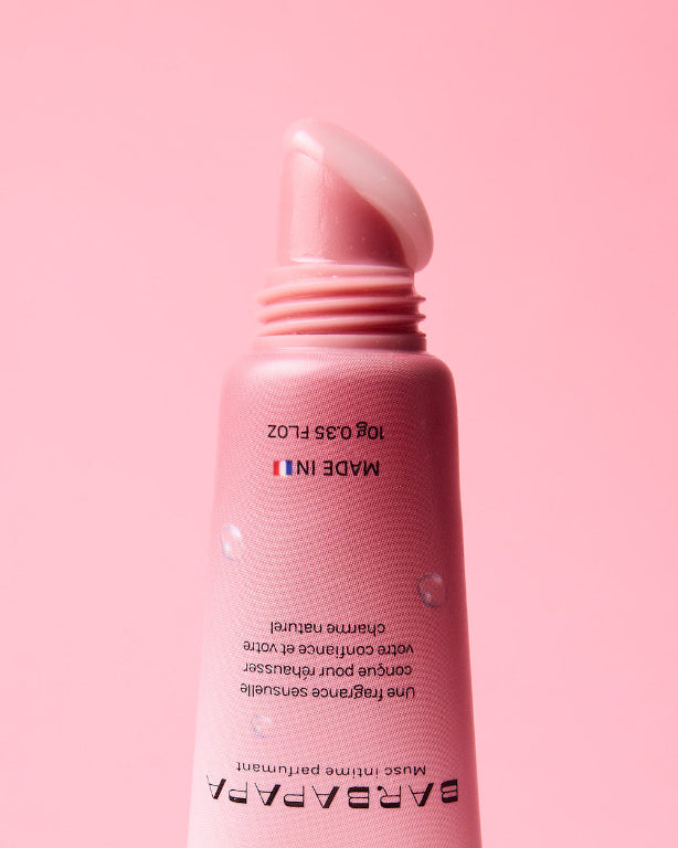 Offre-toi le Musc Tahara Intime Barbe à Papa, un envoûtement olfactif qui marie délicatement notes sucrées et éclat festif.