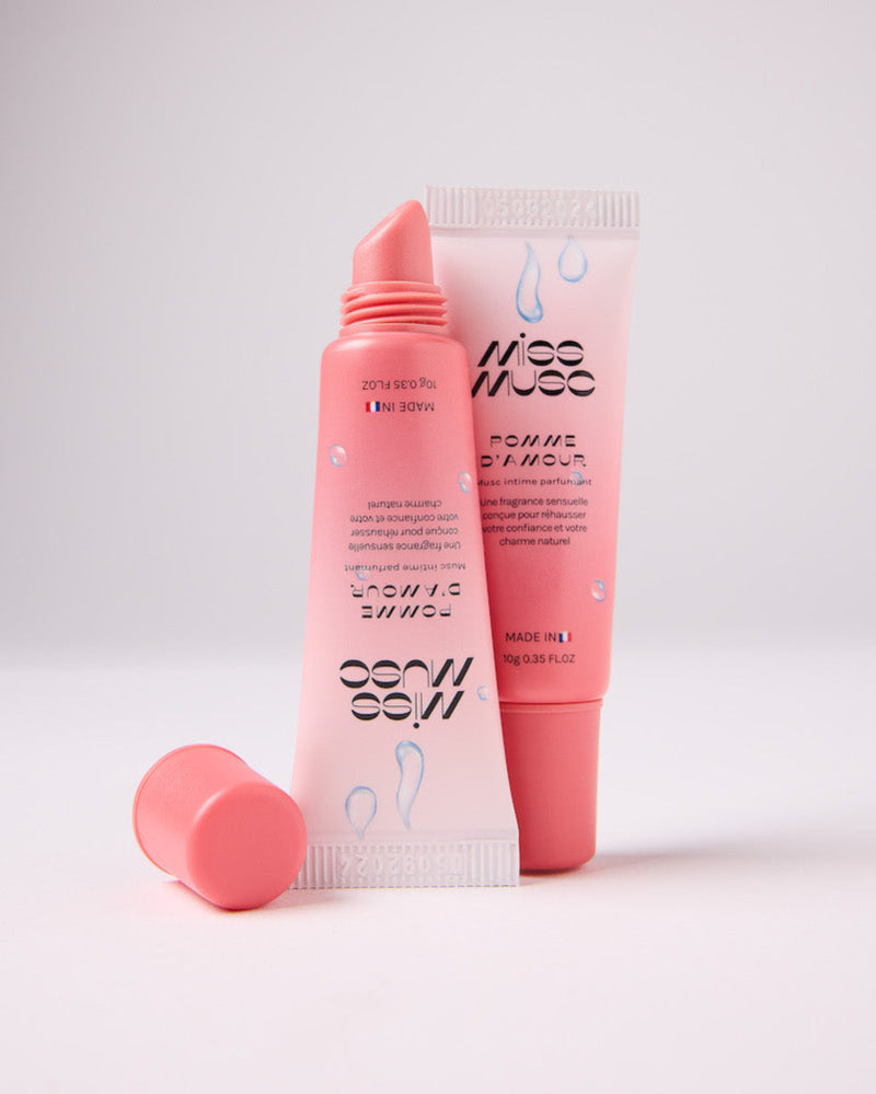 Applique l'Embout gloss Musc Tahara Intime Pomme d'Amour pour une touche gourmande et une brillance irrésistible