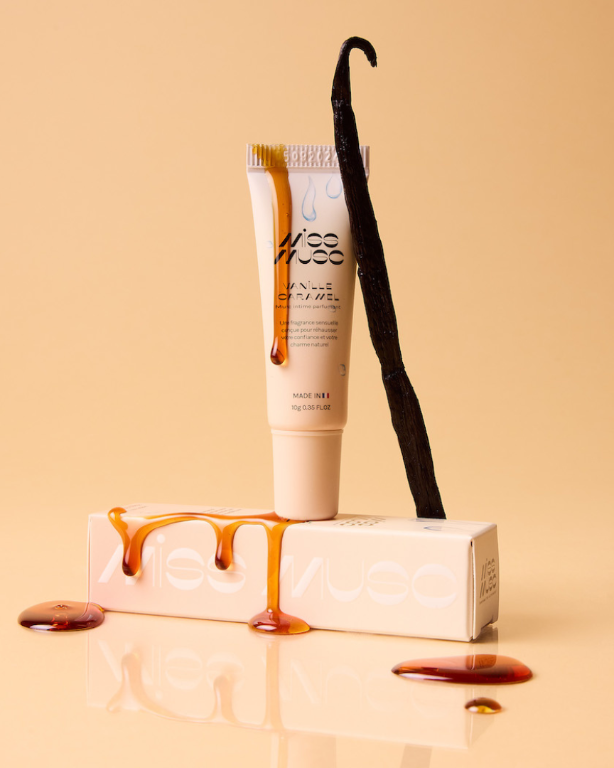 Musc Tahara Intime Vanille Caramel - Une odeur envoûtante qui combine la douceur de la vanille et la richesse du caramel, créant une fragrance irrésistible et gourmande.